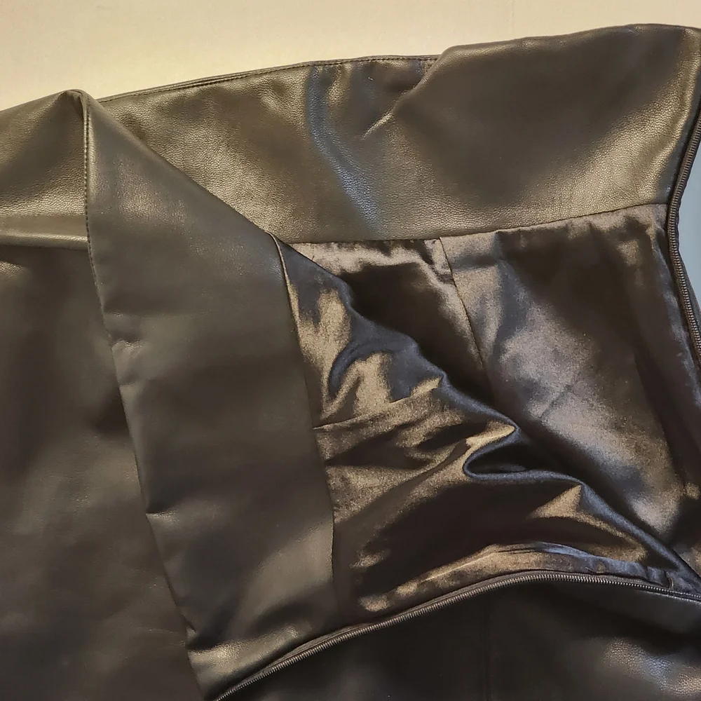 BlackVegan Maxi Leather Skirt - Picture 3 of 11